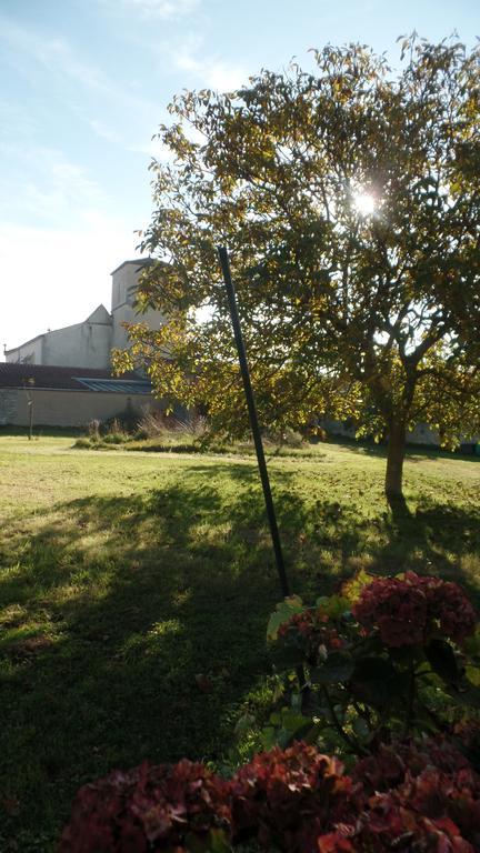 Отель La Collegiale Clavette Экстерьер фото